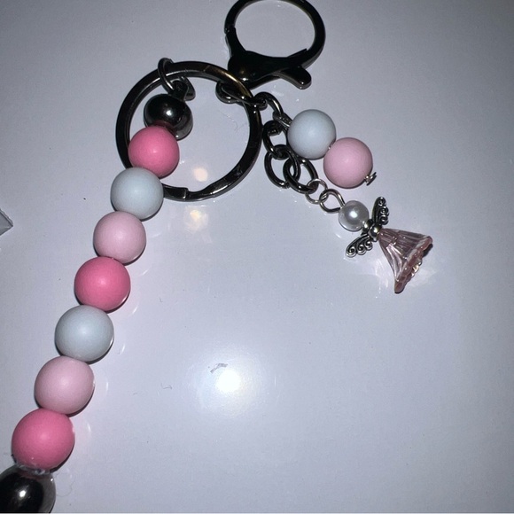 Elegant Pink and White Beaded Keychain - Picture 1 of 16